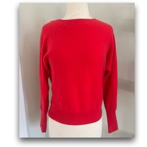 Tahari Cashmere Sweater • M